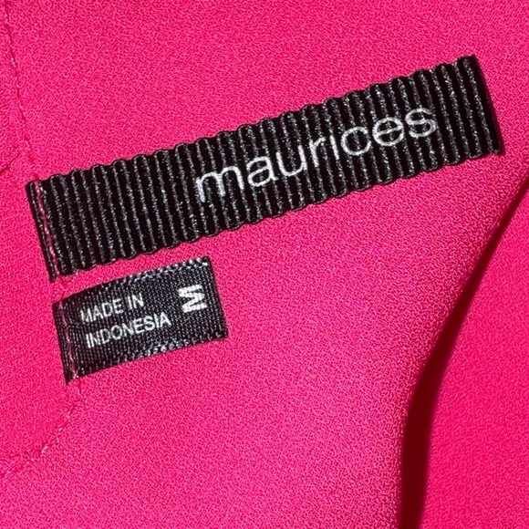 Like New Maurices size M fuchsia pink cami no signs of wear, stains or flaws - Picture 4 of 9
